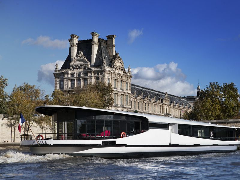 Elegant Futuristic Yacht in Paris with Panoramic City Views