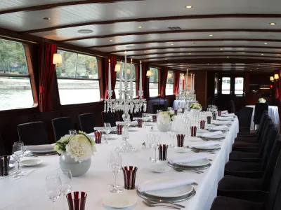 Elegant Private Boat Venue for Events in Paris