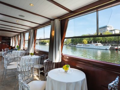 Elegant Private Boat Venue for Events in Paris