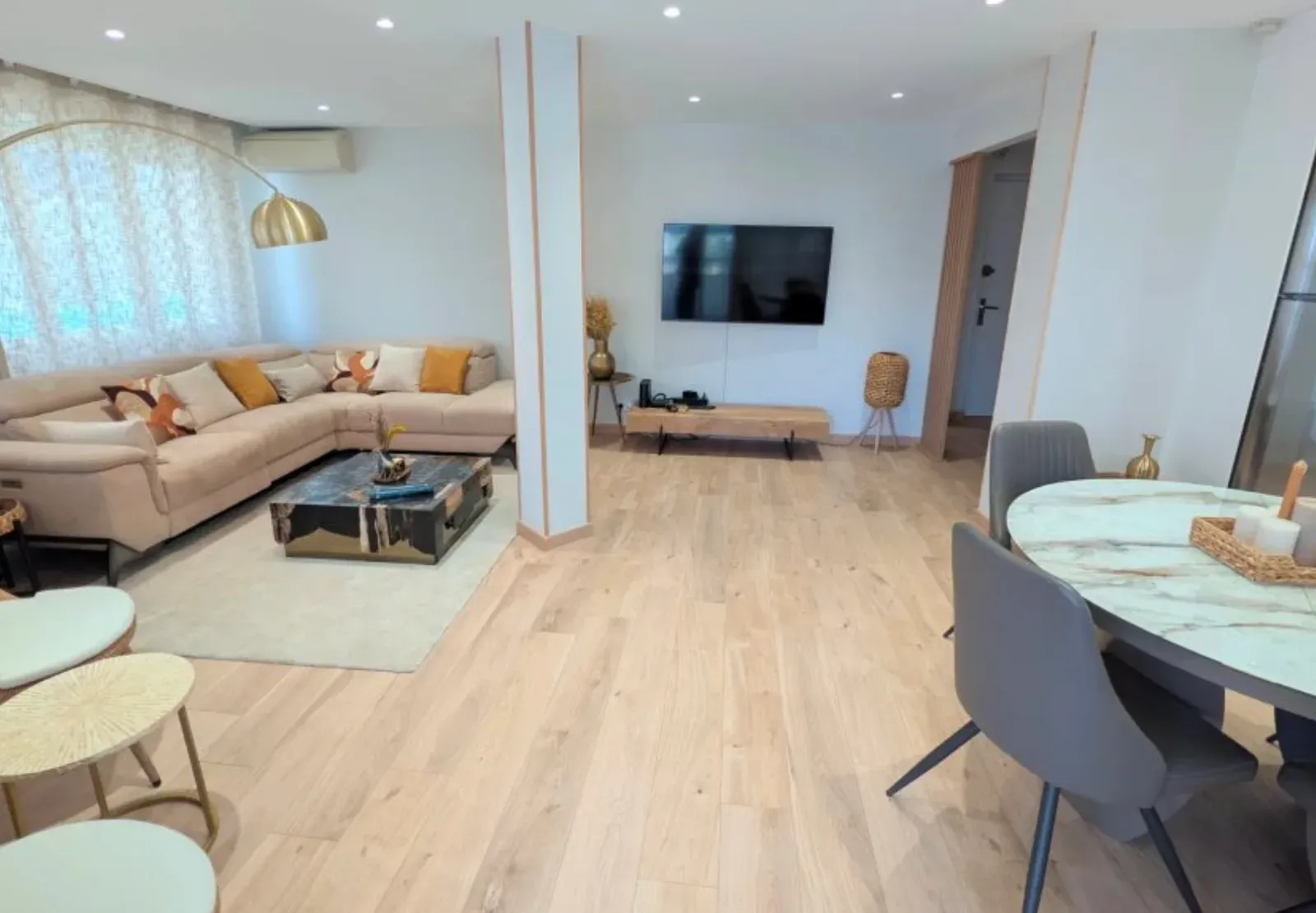 Modern 2-Bedroom Apartment with Terrace in Cannes