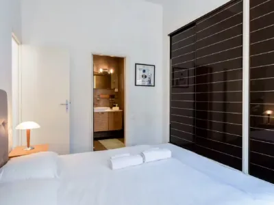 2-Bedroom Apartment with Terrace Near La Croisette, Cannes