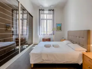 Appartement 2 Pièces avec Terrasse Proche de la Croisette, Cannes