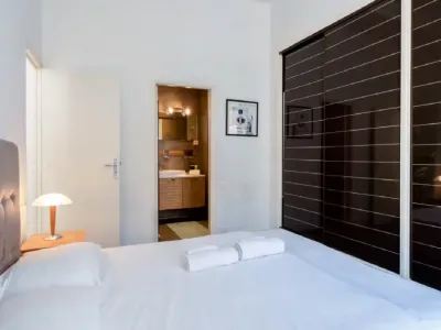 2-Bedroom Apartment with Terrace Near La Croisette, Cannes