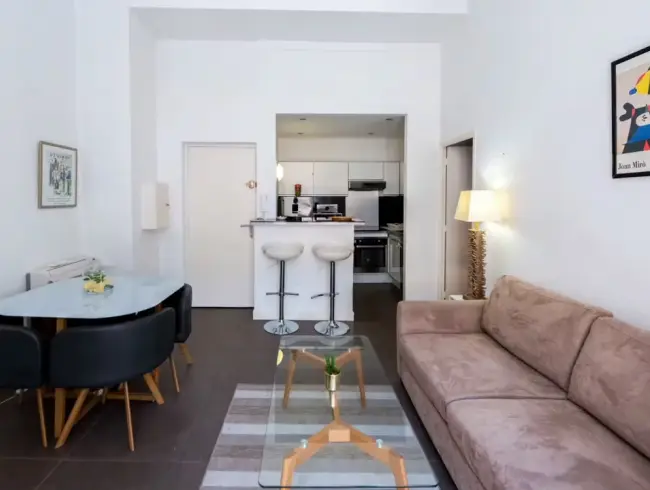 Appartement 2 Pièces avec Terrasse Proche de la Croisette, Cannes
