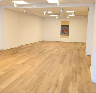 Parisian Showroom & Gallery Near Louvre & Tuileries