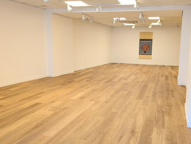 Parisian Showroom & Gallery Near Louvre & Tuileries