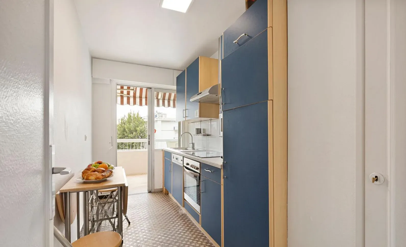 2-Bedroom Apartment in the Heart of Cannes with Lift Access