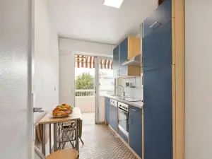 2-Bedroom Apartment in the Heart of Cannes with Lift Access