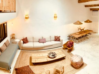 Loft Moderne de 140 m² pour Tournages & Séances Photo à Marseille