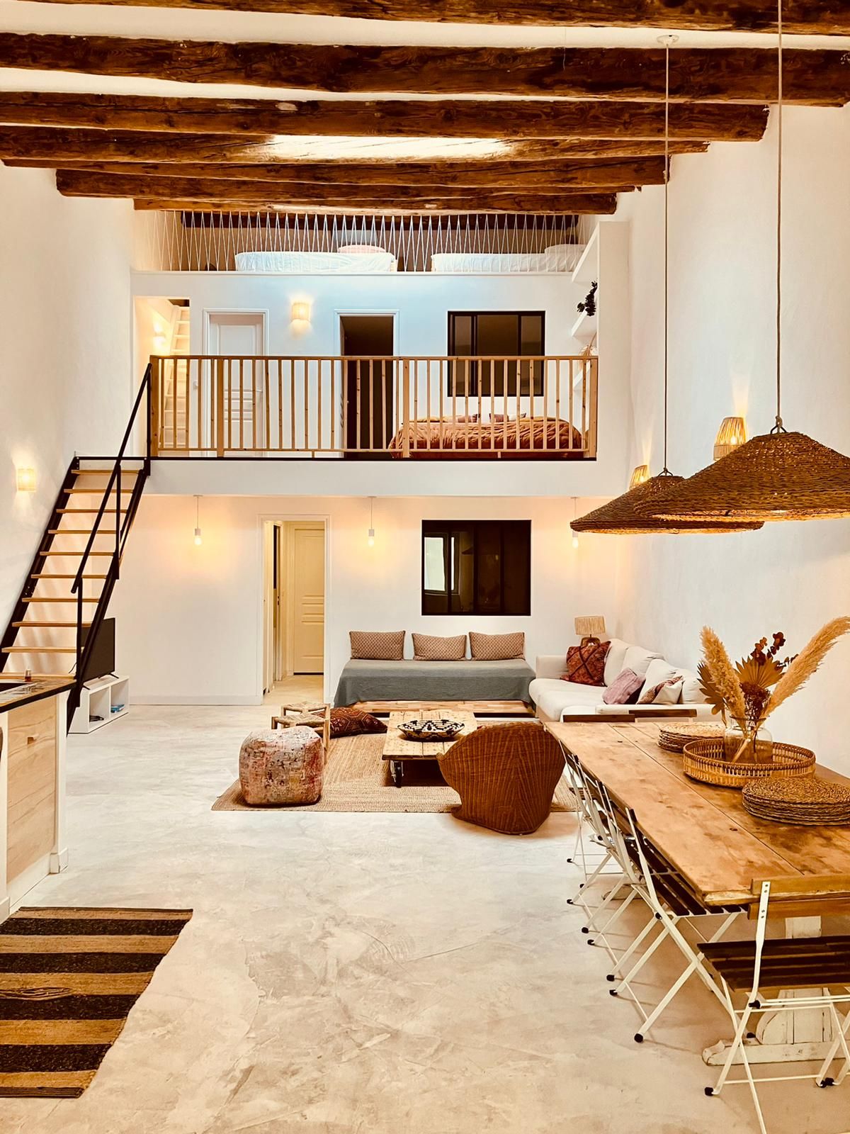 Loft Moderne de 140 m² pour Tournages & Séances Photo à Marseille