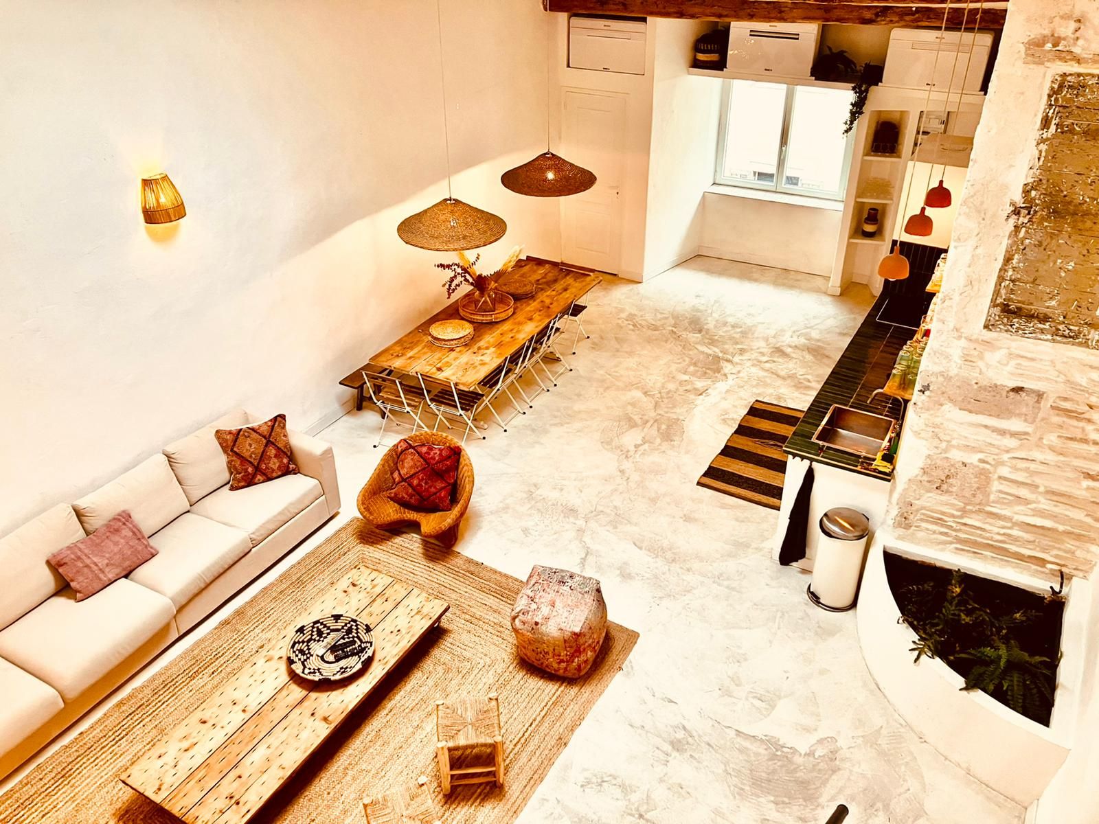 Loft Moderne de 140 m² pour Tournages & Séances Photo à Marseille