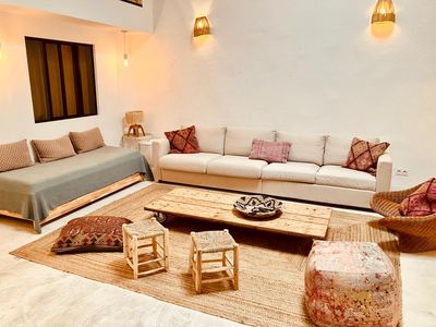 Loft Moderne de 140 m² pour Tournages & Séances Photo à Marseille