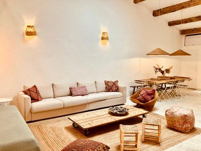 Loft Moderne de 140 m² pour Tournages & Séances Photo à Marseille