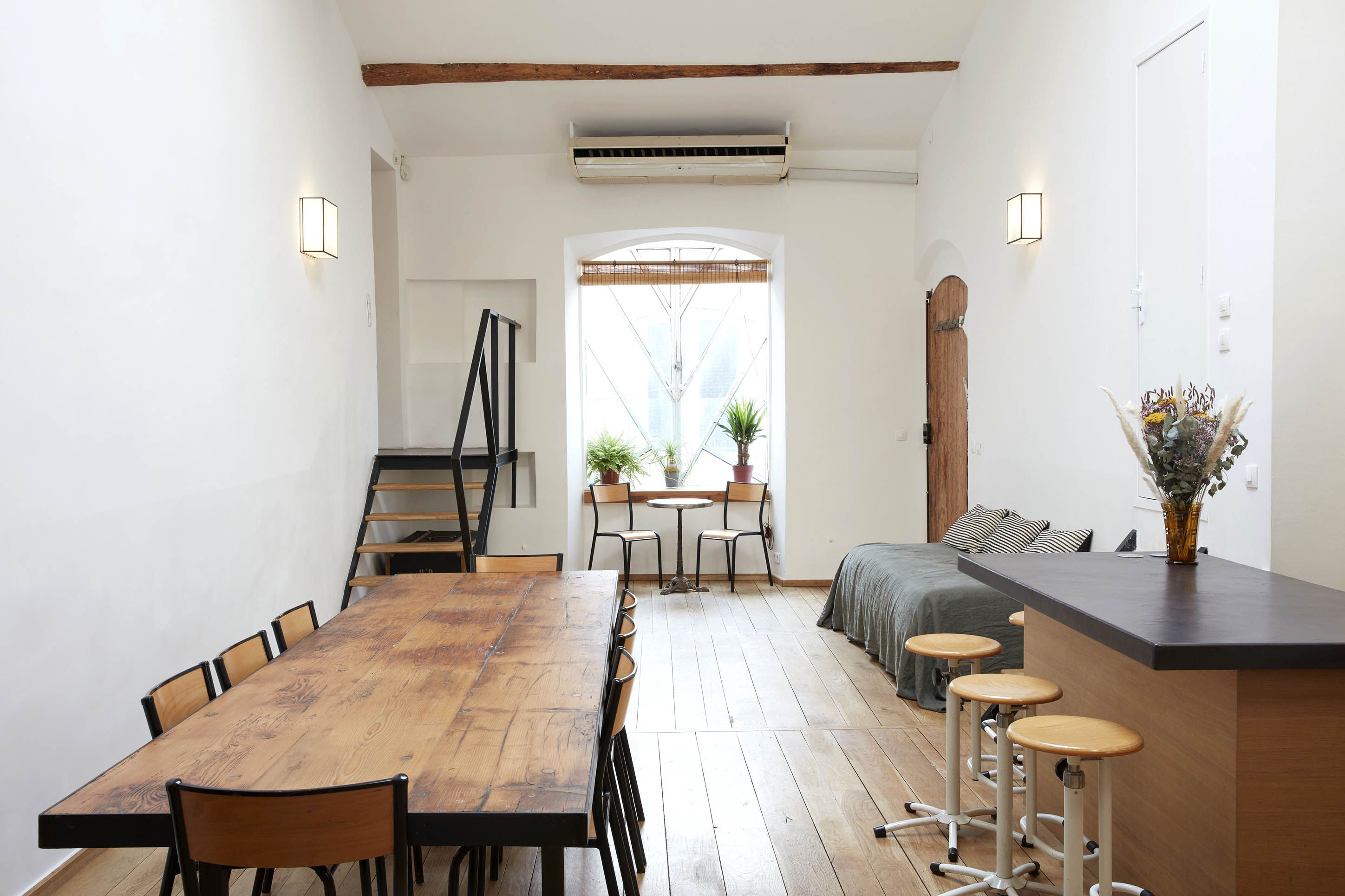 Loft Moderne pour Tournages et Séances Photo à Marseille