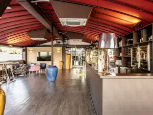 Unique Seine-Side Venue in Paris for Events & Meetings