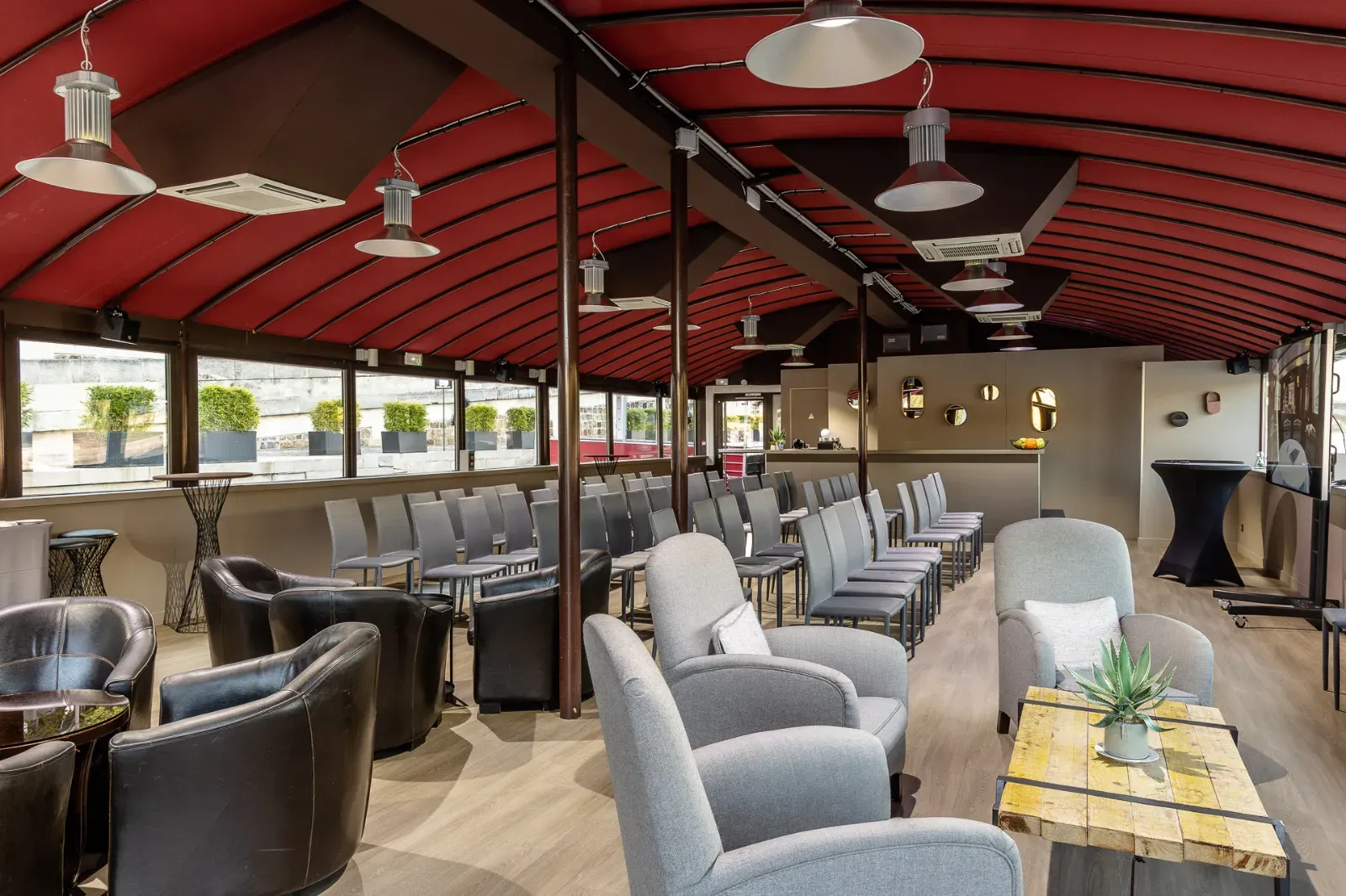 Unique Seine-Side Venue in Paris for Events & Meetings