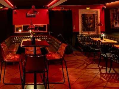 Lounge à Cocktails Unique à Barcelone pour Événements Professionnels