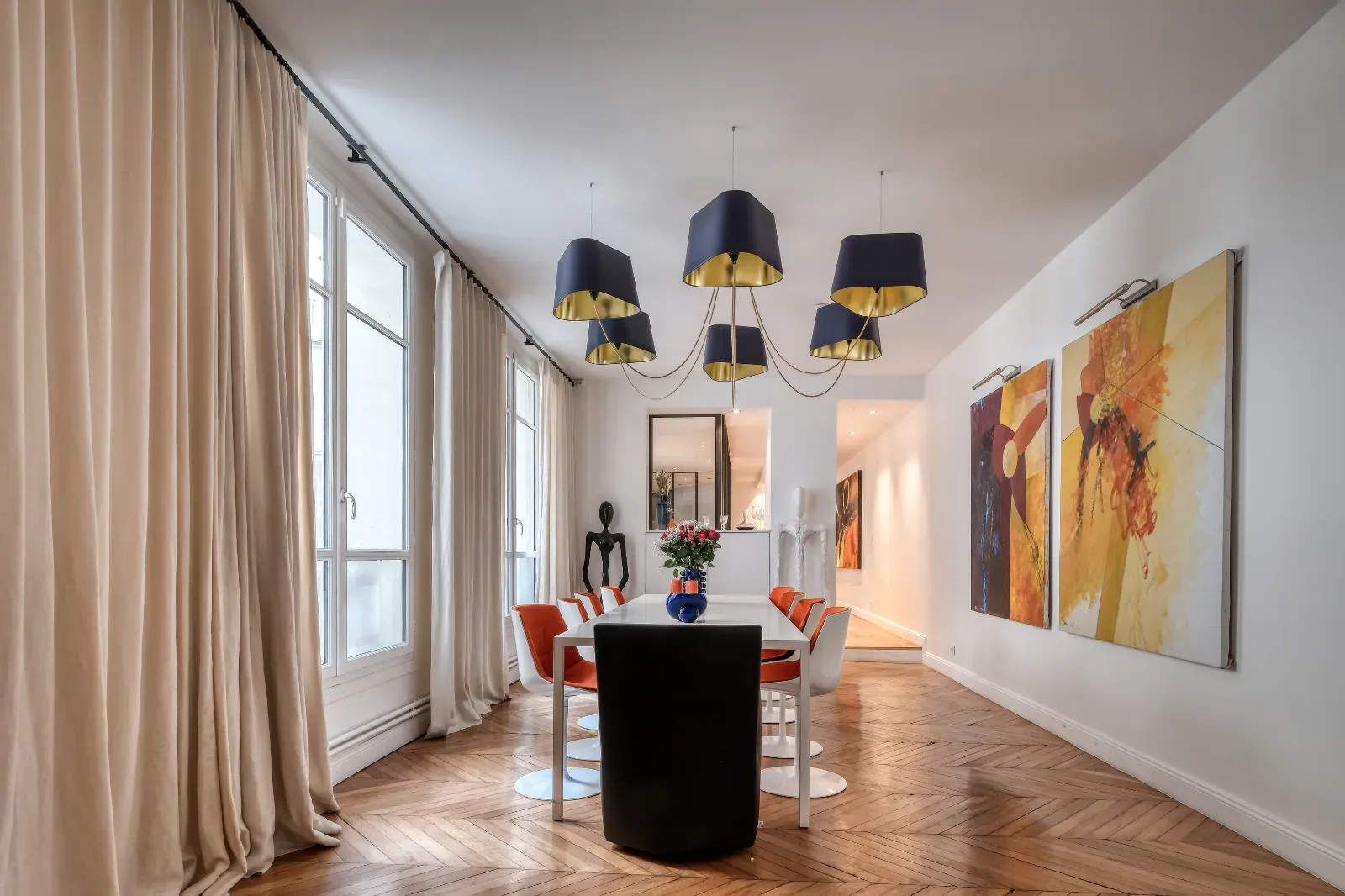 Loft Élégant de 270m² avec Verrière dans le 8ème à Paris