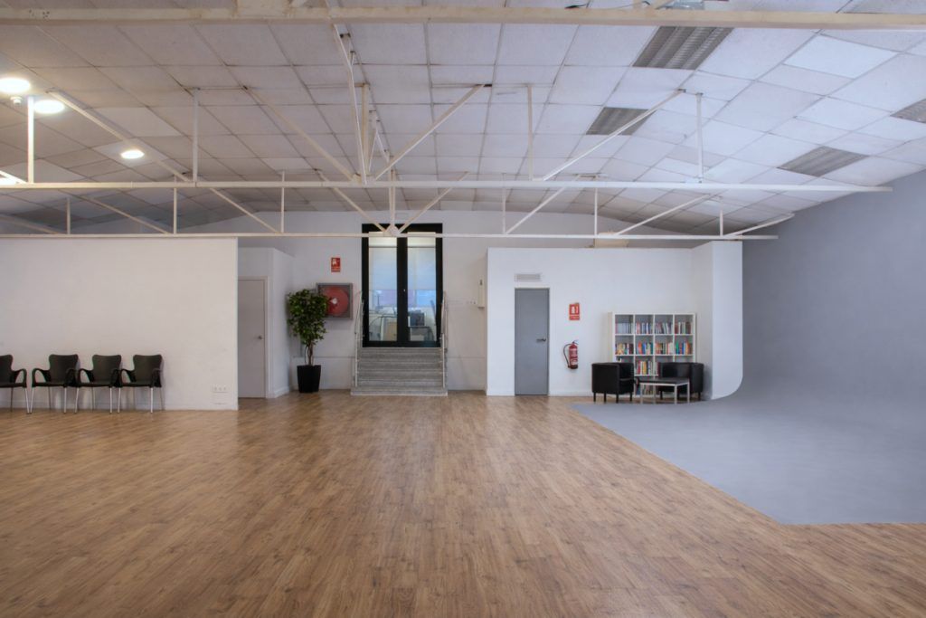 Industrial Studio with Cyclorama in Gràcia, Barcelona