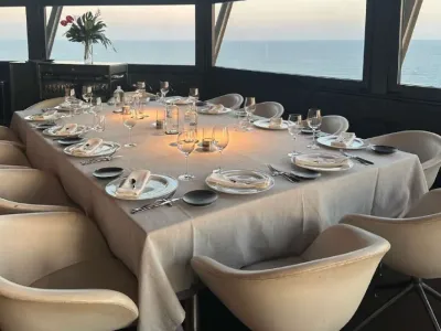 Dîner Semi-Privé & Événements avec Vue sur la Mer à Barcelone