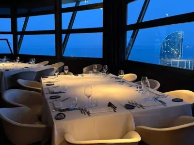 Dîner Semi-Privé & Événements avec Vue sur la Mer à Barcelone