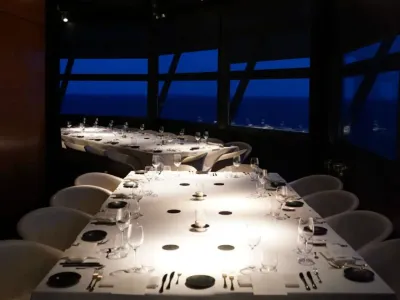 Dîner Semi-Privé & Événements avec Vue sur la Mer à Barcelone
