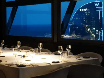 Dîner Semi-Privé & Événements avec Vue sur la Mer à Barcelone