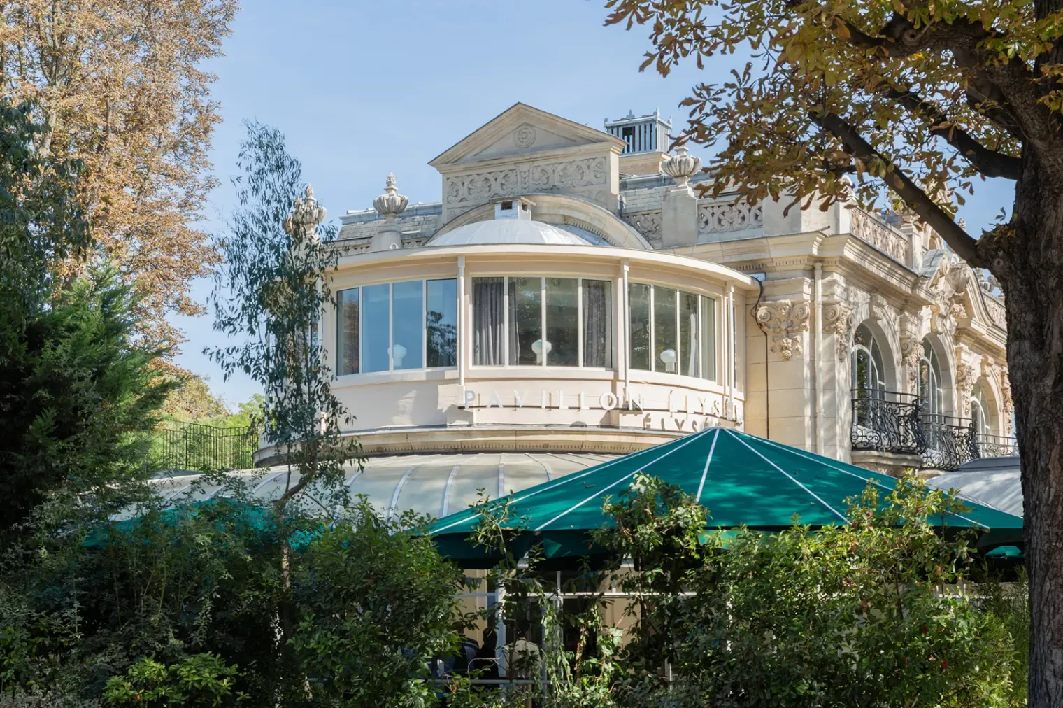 Prestigieux Lieu d'Événement Face au Grand Palais à Paris