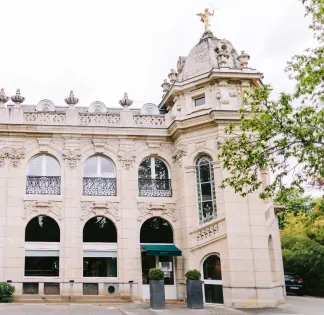 Prestigieux Lieu d'Événement Face au Grand Palais à Paris