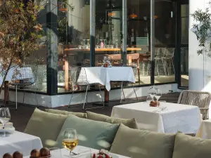 Terrasse en Plein Air à Marseille : Événements Élégants au Charme Méditerranéen