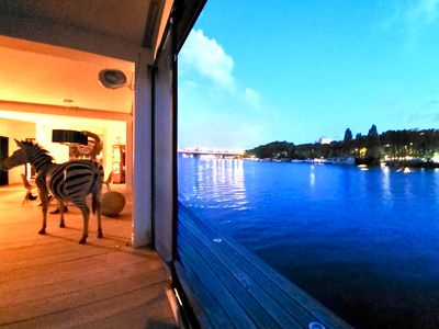 Private Seine Loft: Modern Venue for Events in Paris