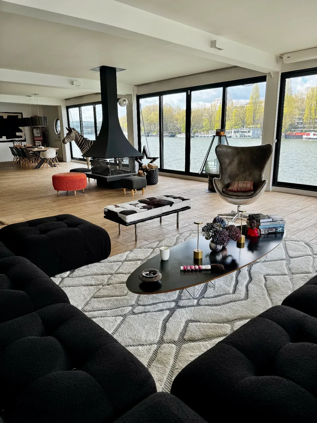 Loft Privé sur Seine : Lieu Moderne pour Événements à Paris
