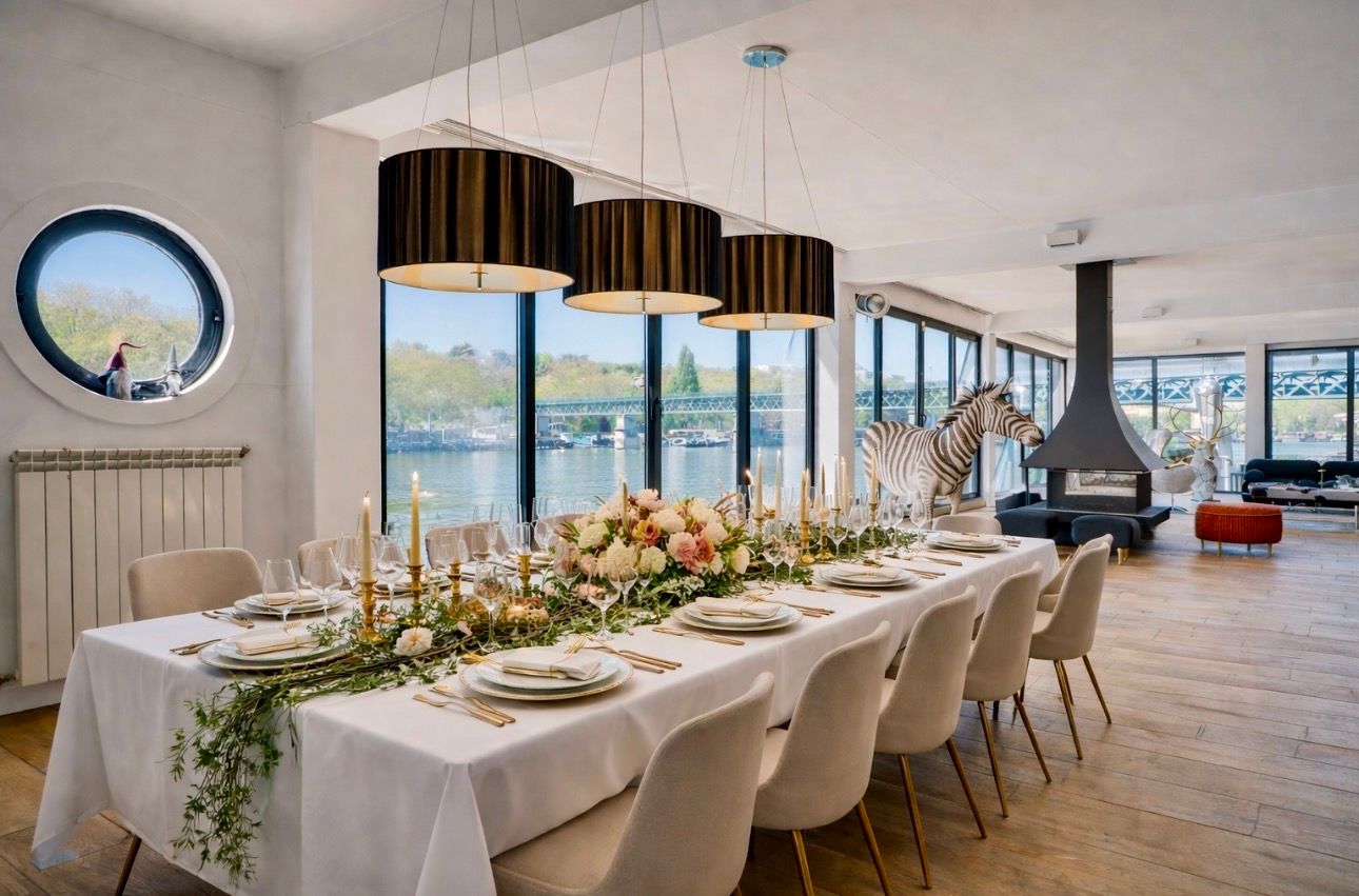 Loft Privé sur Seine : Lieu Moderne pour Événements à Paris