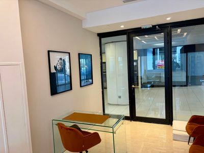 Modern Office Space for Meetings in Cannes