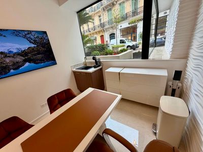 Modern Office Space for Meetings in Cannes