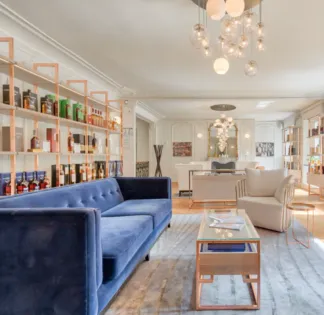 Elegant Parisian Venue for Professional Events & Immersive Experiences