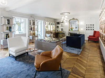 Elegant Parisian Venue for Professional Events & Immersive Experiences