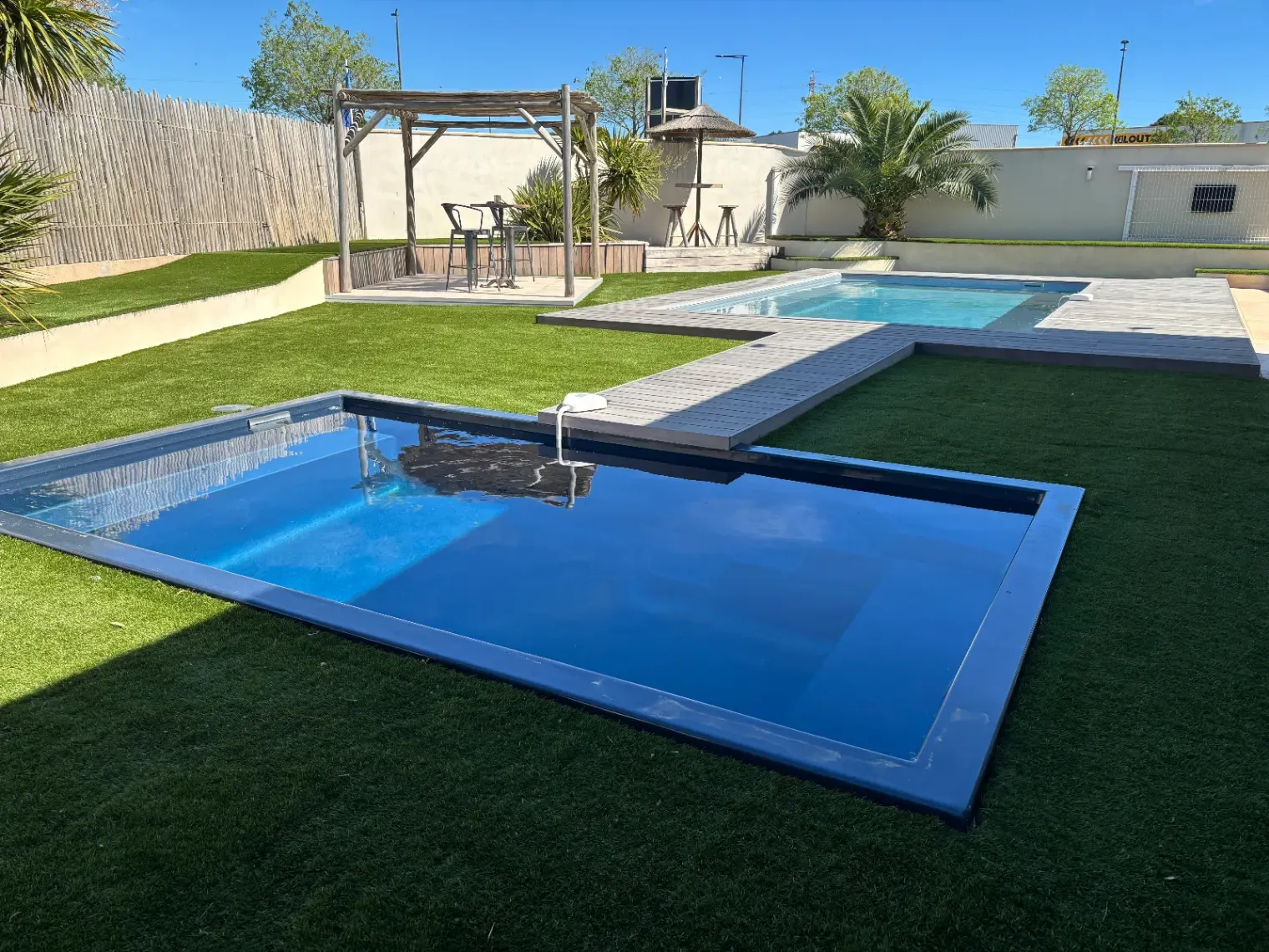 Private Venue Hire with Swimming Pools for Events in Villeneuve-lès-Béziers