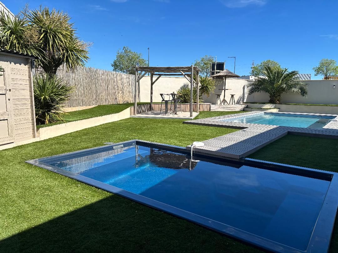 Private Venue Hire with Swimming Pools for Events in Villeneuve-lès-Béziers