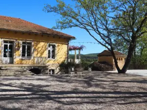 Salle de réunion intime à Ollières