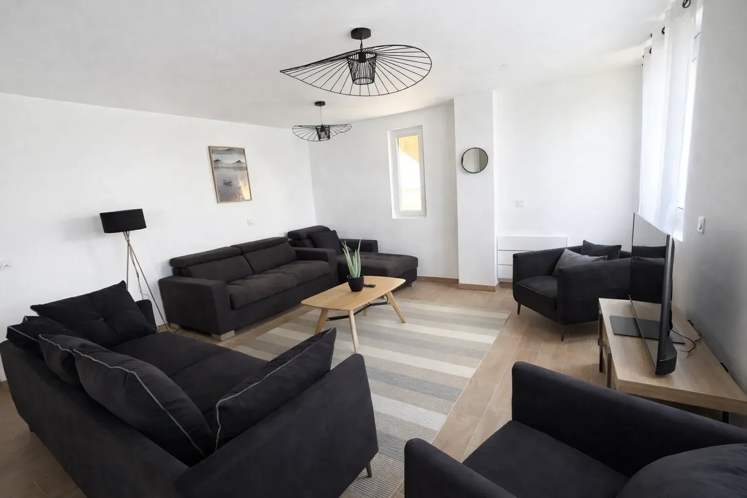 Spacious Family Home with Indoor Pool & Jacuzzi for Group Stays in Terminiers