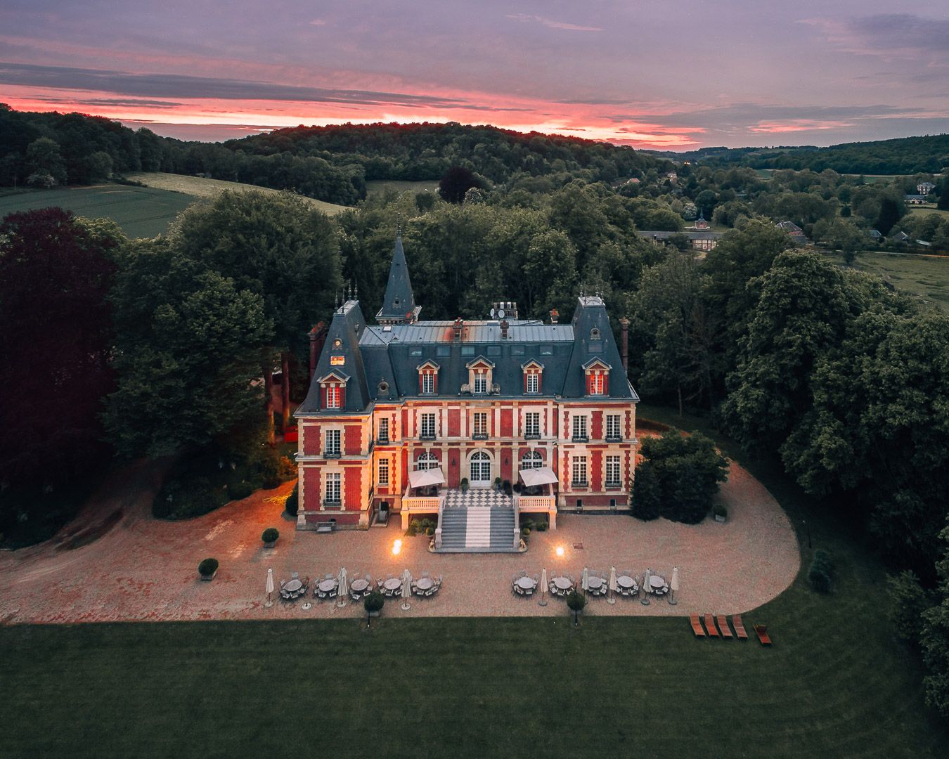 Elegant Château Near Paris for Corporate Events & Seminars