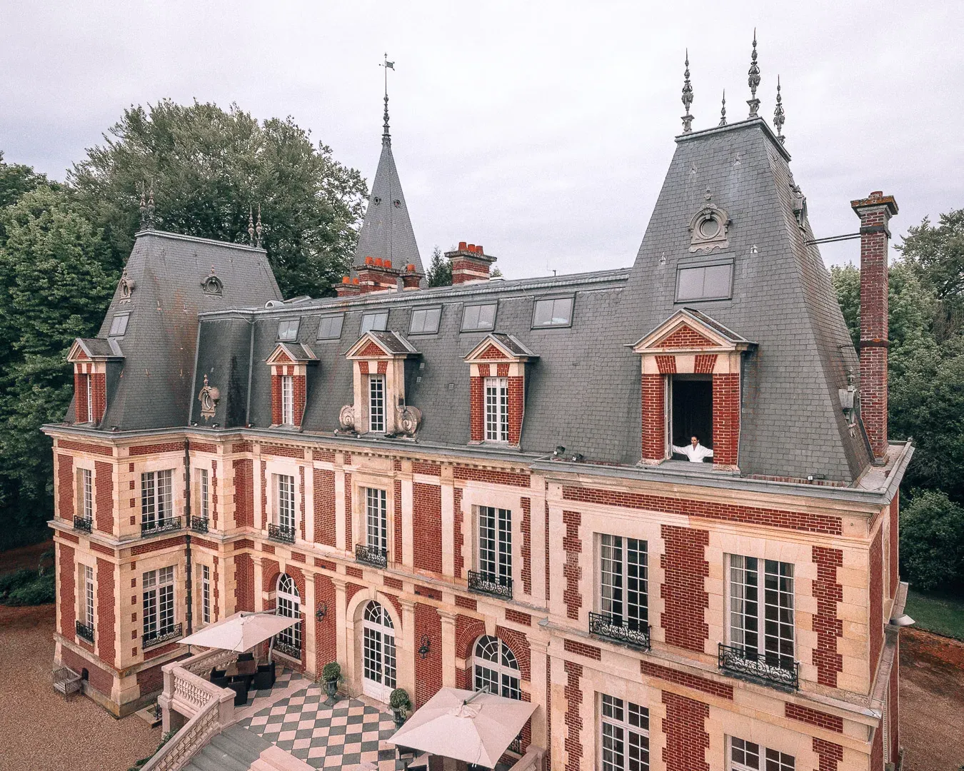 Elegant Château Near Paris for Corporate Events & Seminars