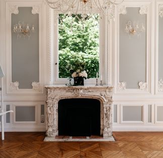 Elegant Light-Filled Venue Near Paris for Events
