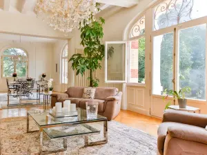 Luxury Château Near Paris for Events & Stays