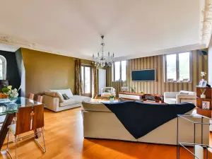 Luxury Château Near Paris for Events & Stays