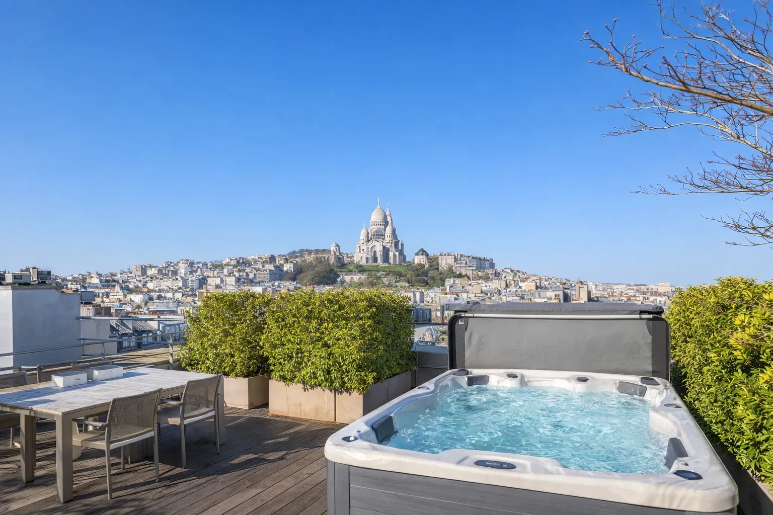 Triplex d'exception à Montmartre avec rooftop & jacuzzi