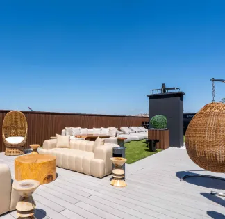 Toit-terrasse exclusif avec vue panoramique à 360° sur Paris