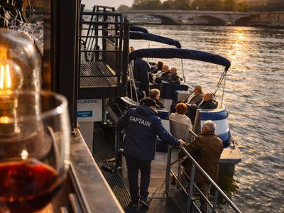 Terrasse sur les toits avec vue sur la Seine à Paris