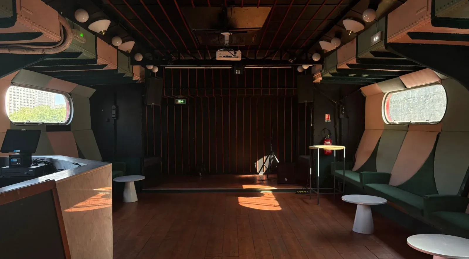 Contemporary Indoor Venue for Events in Paris